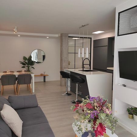 Casa Mallen, Con Amplia Terraza, En El Barrio De Nervion Севилья Экстерьер фото