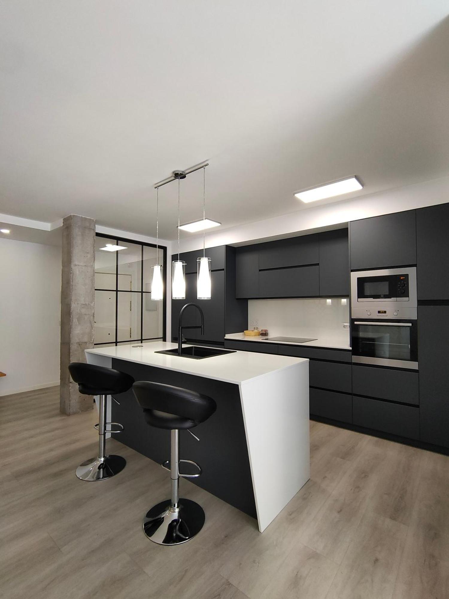 Casa Mallen, Con Amplia Terraza, En El Barrio De Nervion Севилья Экстерьер фото
