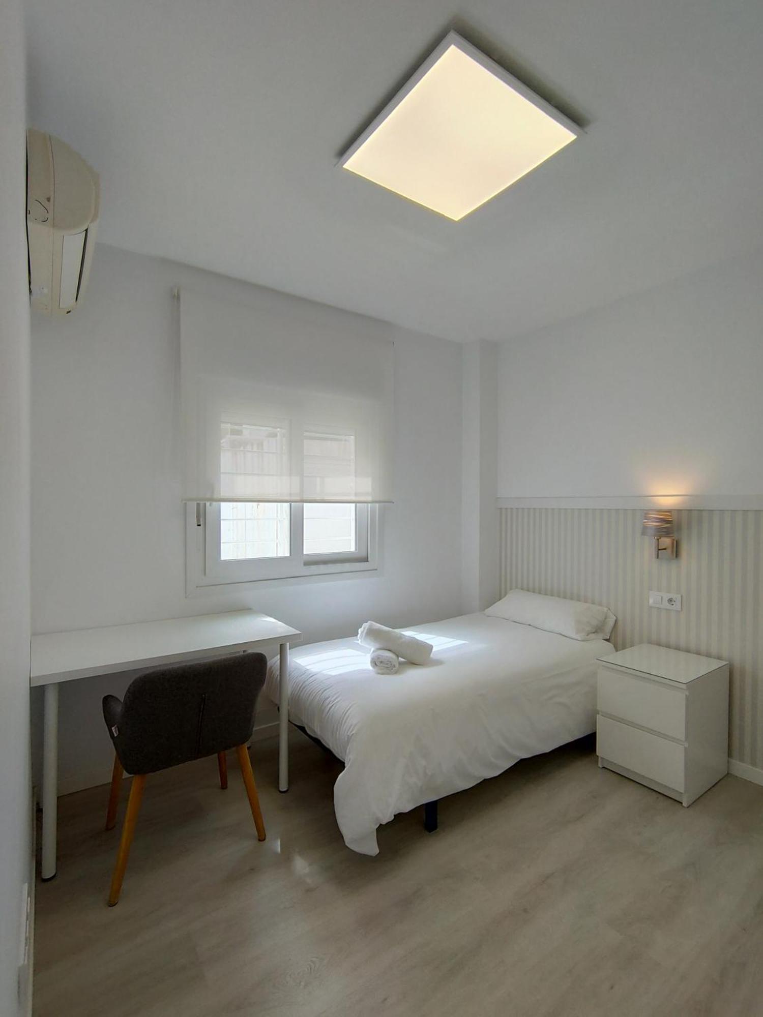 Casa Mallen, Con Amplia Terraza, En El Barrio De Nervion Севилья Экстерьер фото